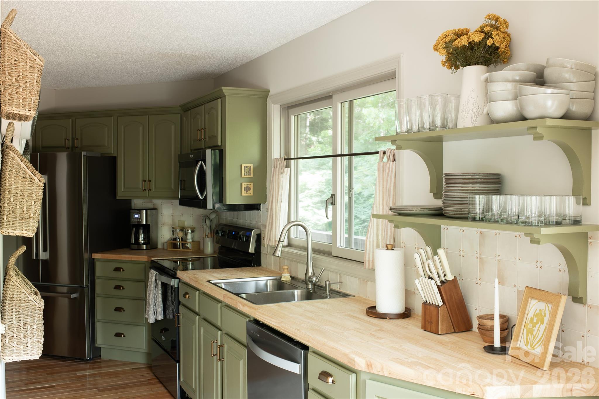 Single Family Residence at 97 Twin Kettle Falls None, Glenville, photo 12 of 43