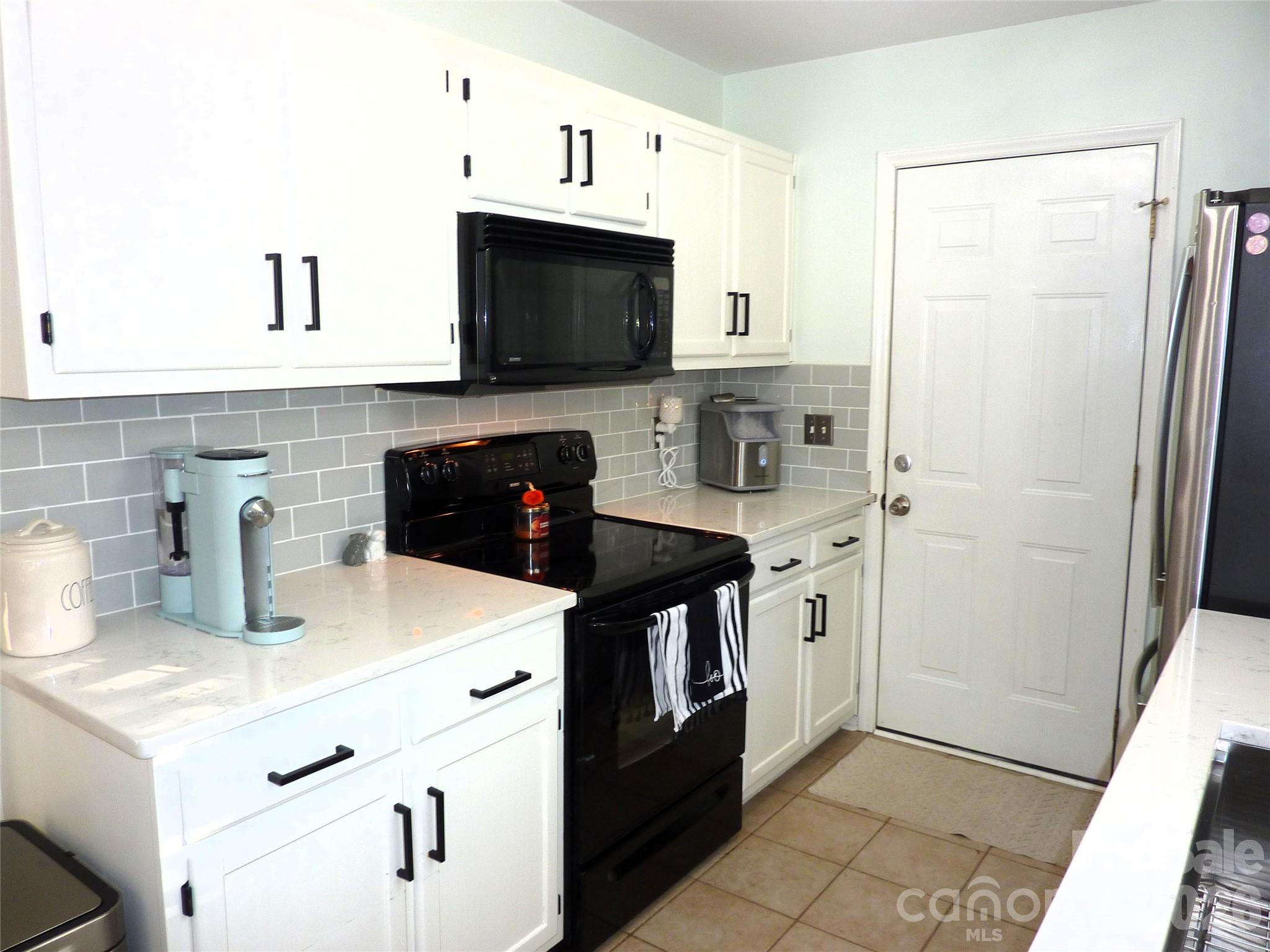 Single Family Residence at 3716 NW Winterberry Court, Concord, photo 14 of 33
