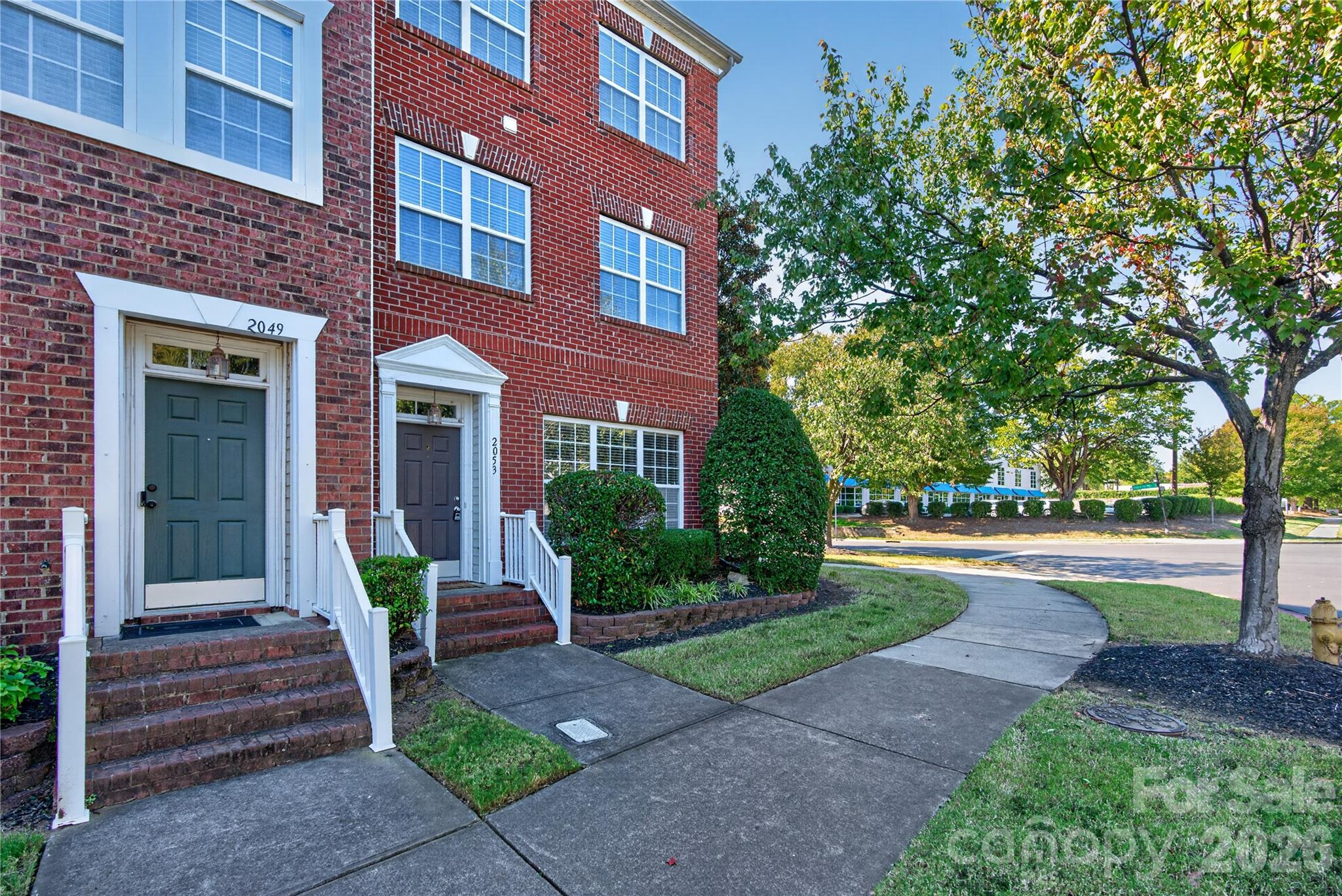Townhouse at 2053 Cambridge Beltway Drive, Charlotte, photo 35 of 40
