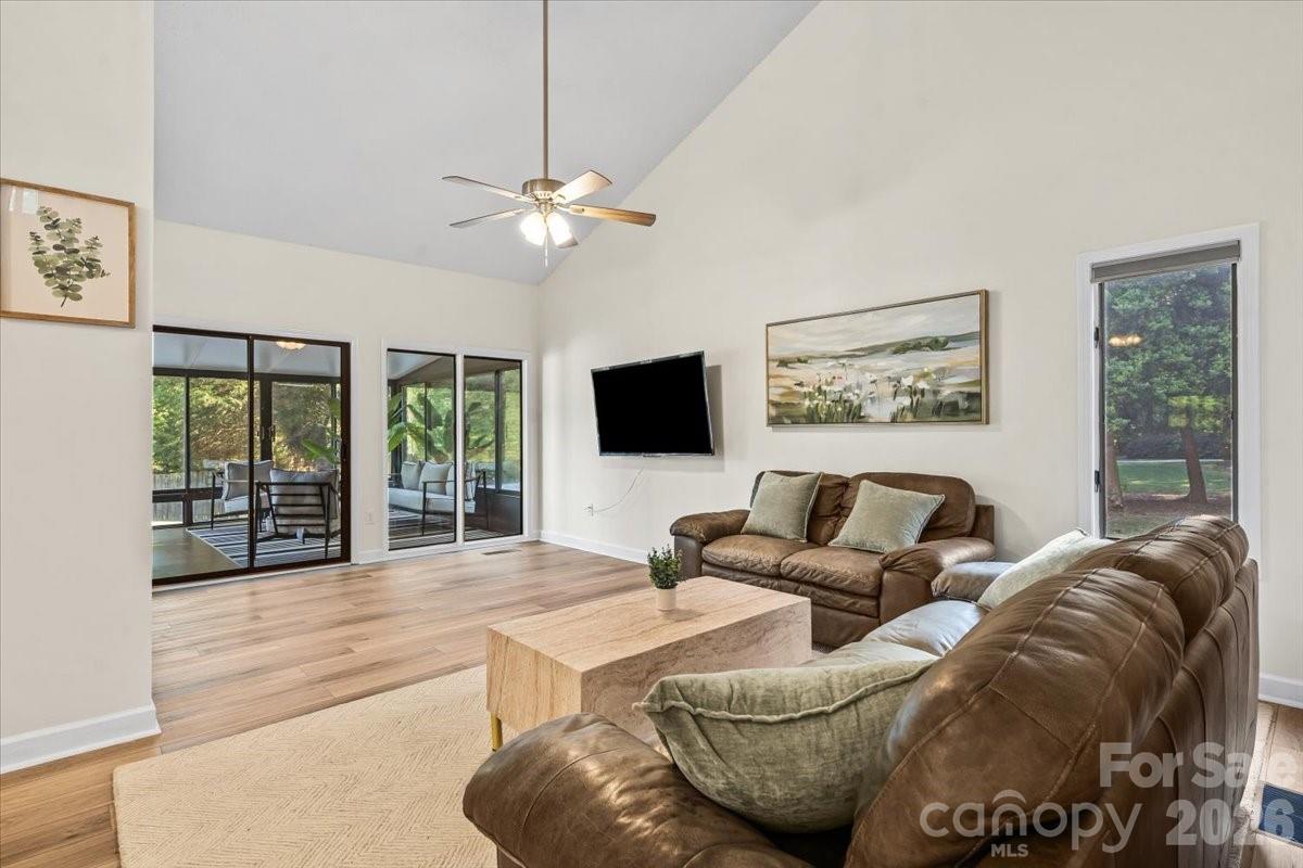 Single Family Residence at 108 N Scalybark Trail, Concord, photo 10 of 43