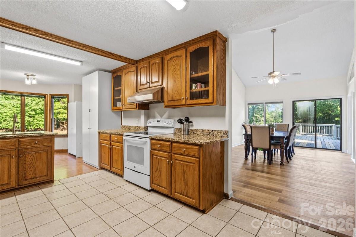 Single Family Residence at 108 N Scalybark Trail, Concord, photo 15 of 43