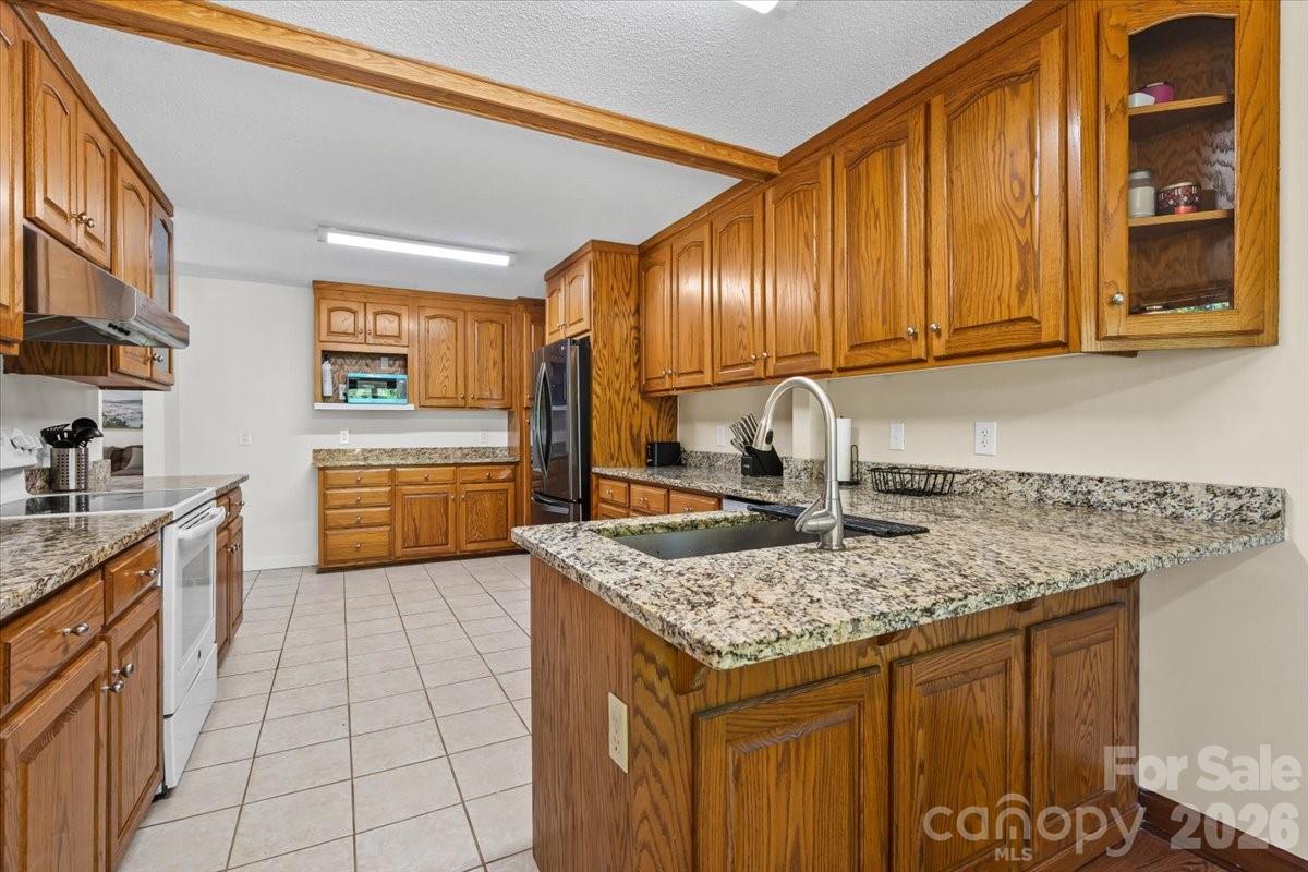 Single Family Residence at 108 N Scalybark Trail, Concord, photo 16 of 43