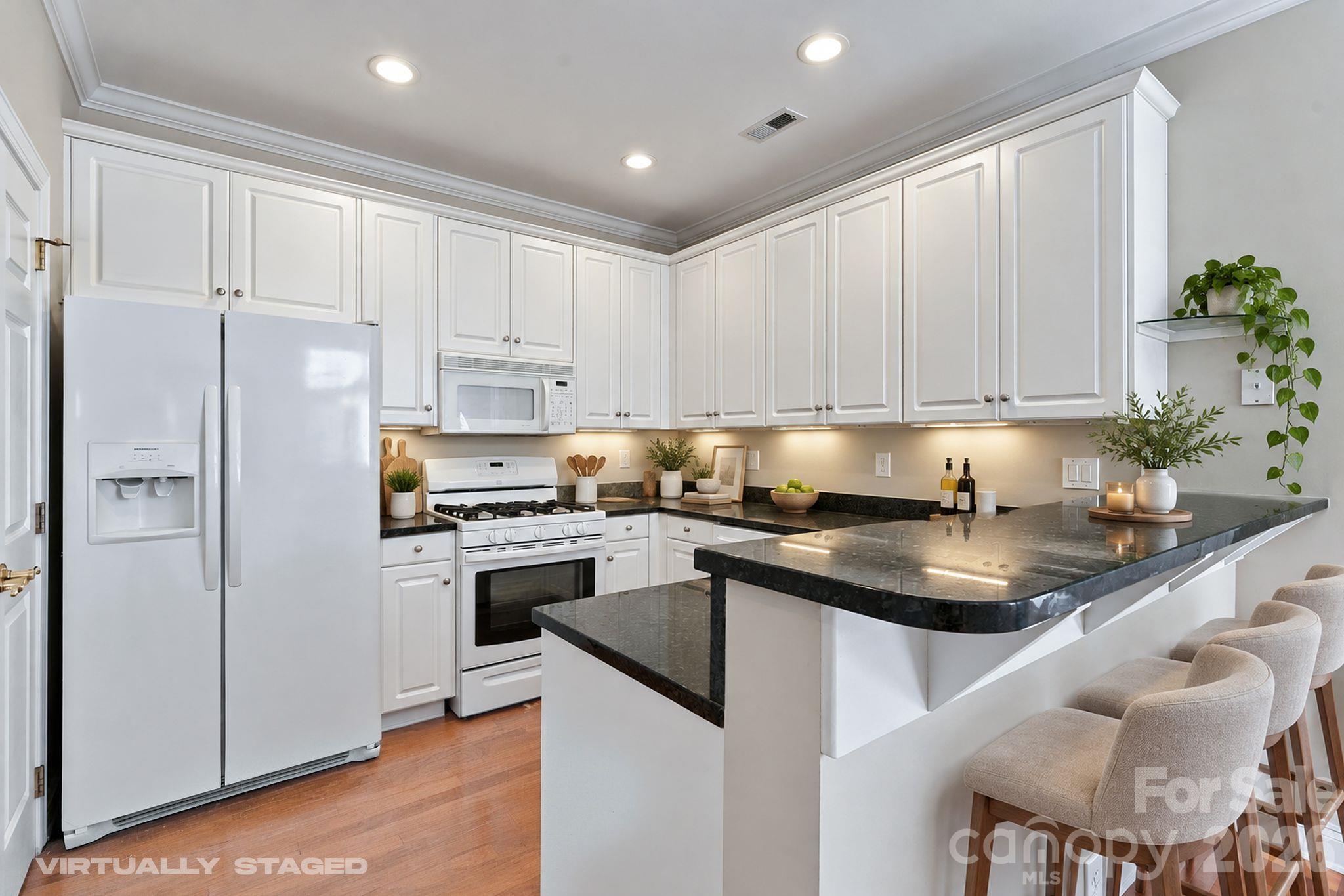 Townhouse at 11172 Villa Trace Place, Charlotte, photo 5 of 25