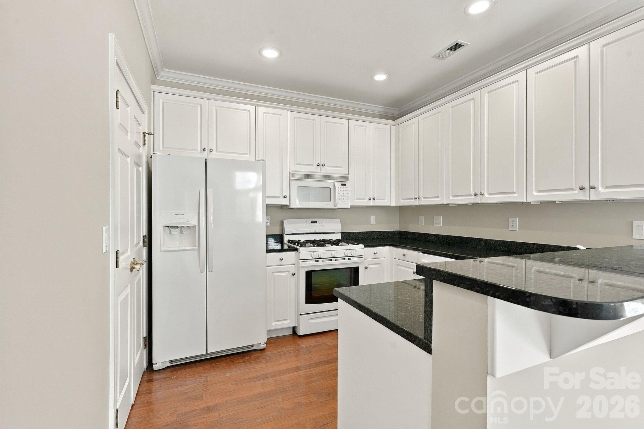 Townhouse at 11172 Villa Trace Place, Charlotte, photo 6 of 25