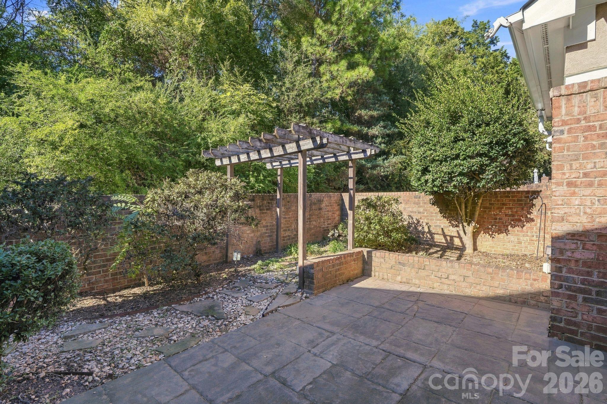 Townhouse at 11172 Villa Trace Place, Charlotte, photo 24 of 25