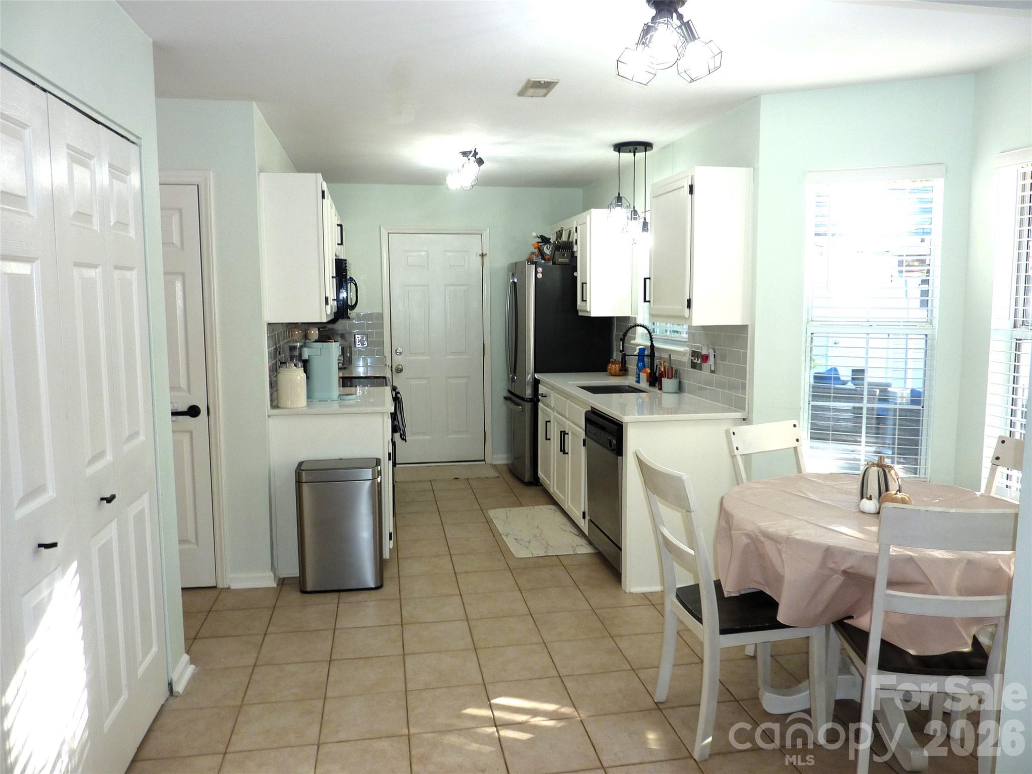 Single Family Residence at 3716 NW Winterberry Court, Concord, photo 11 of 33