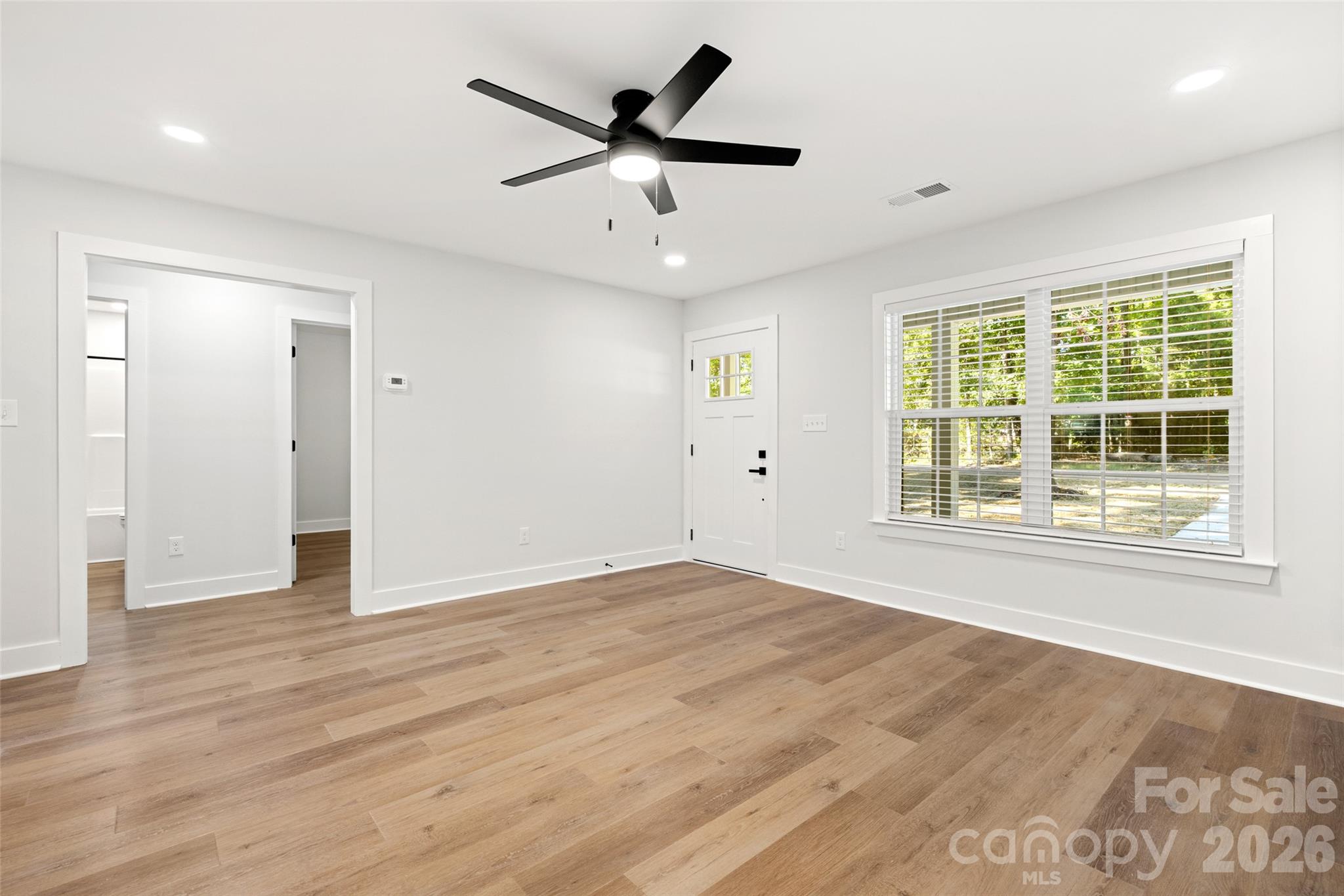 Single Family Residence at 1922 Fender Lane, Lancaster, photo 7 of 31
