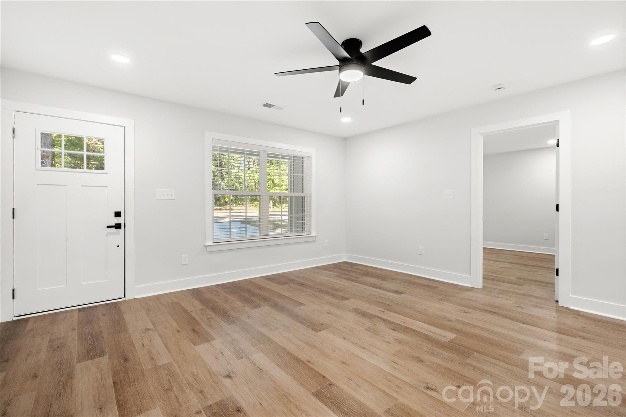 Single Family Residence at 1922 Fender Lane, Lancaster, photo 8 of 31