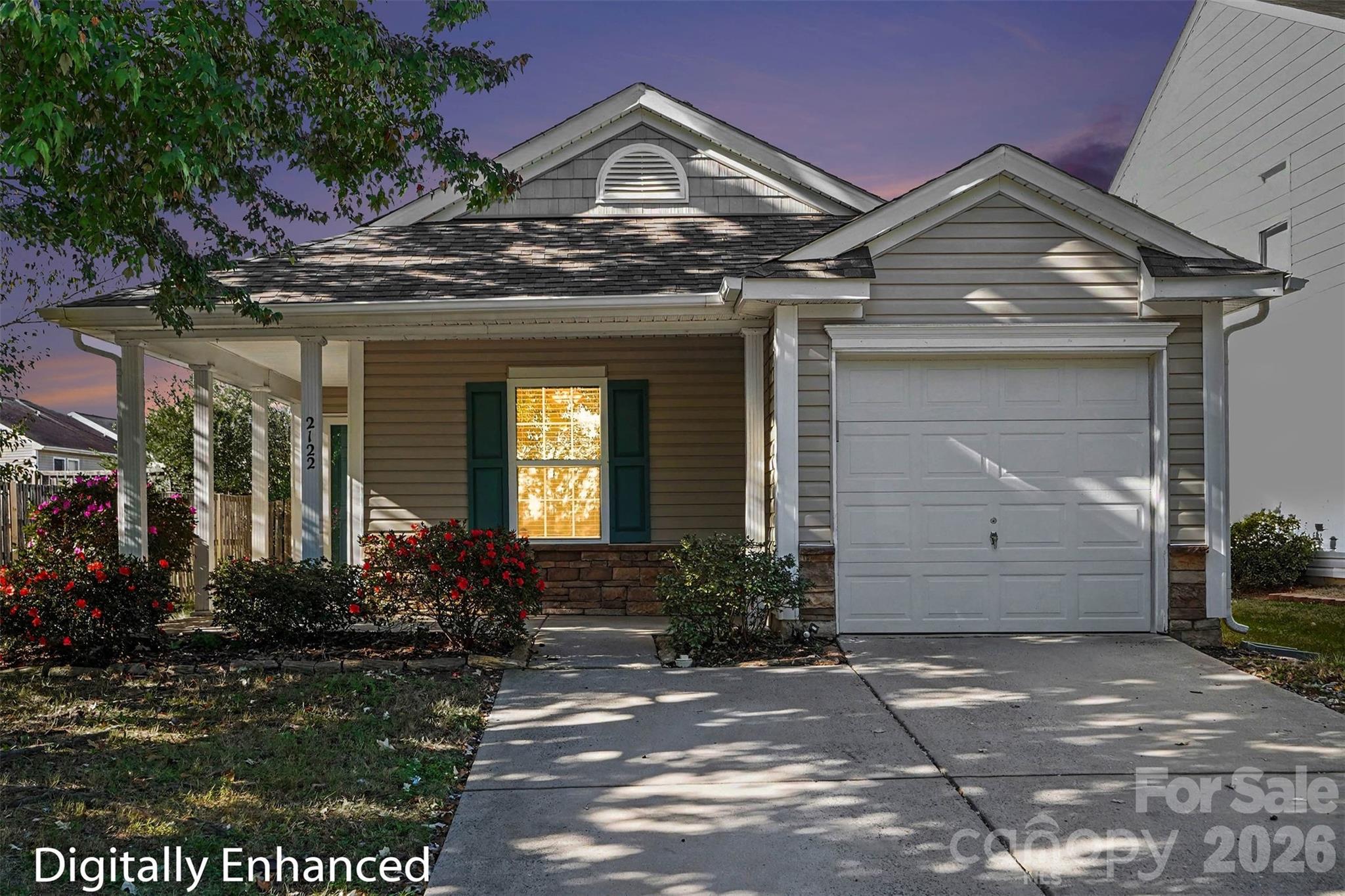 Single Family Residence at 2122 Buckleigh Drive, Charlotte, photo 2 of 32