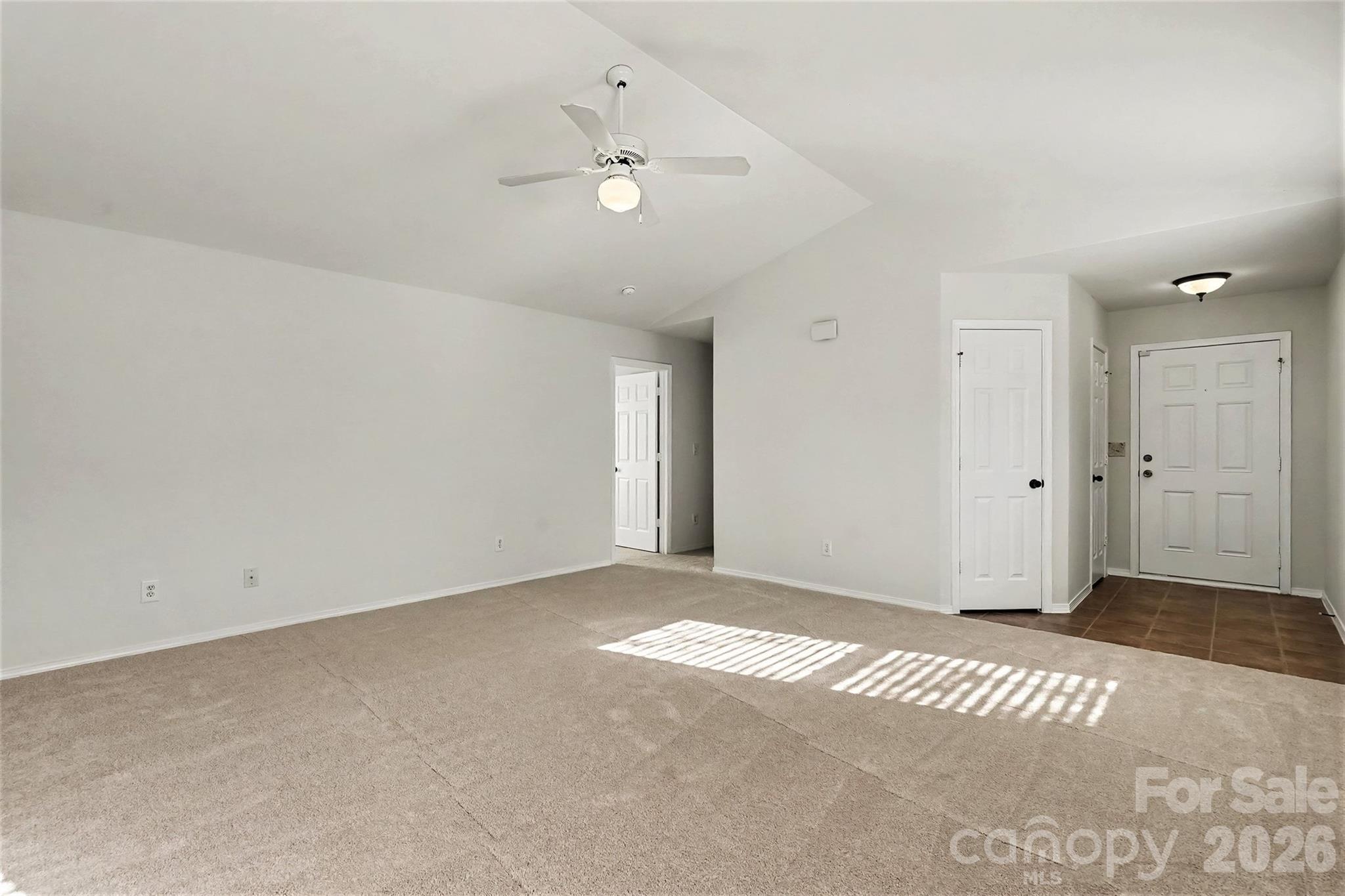 Single Family Residence at 2122 Buckleigh Drive, Charlotte, photo 7 of 32