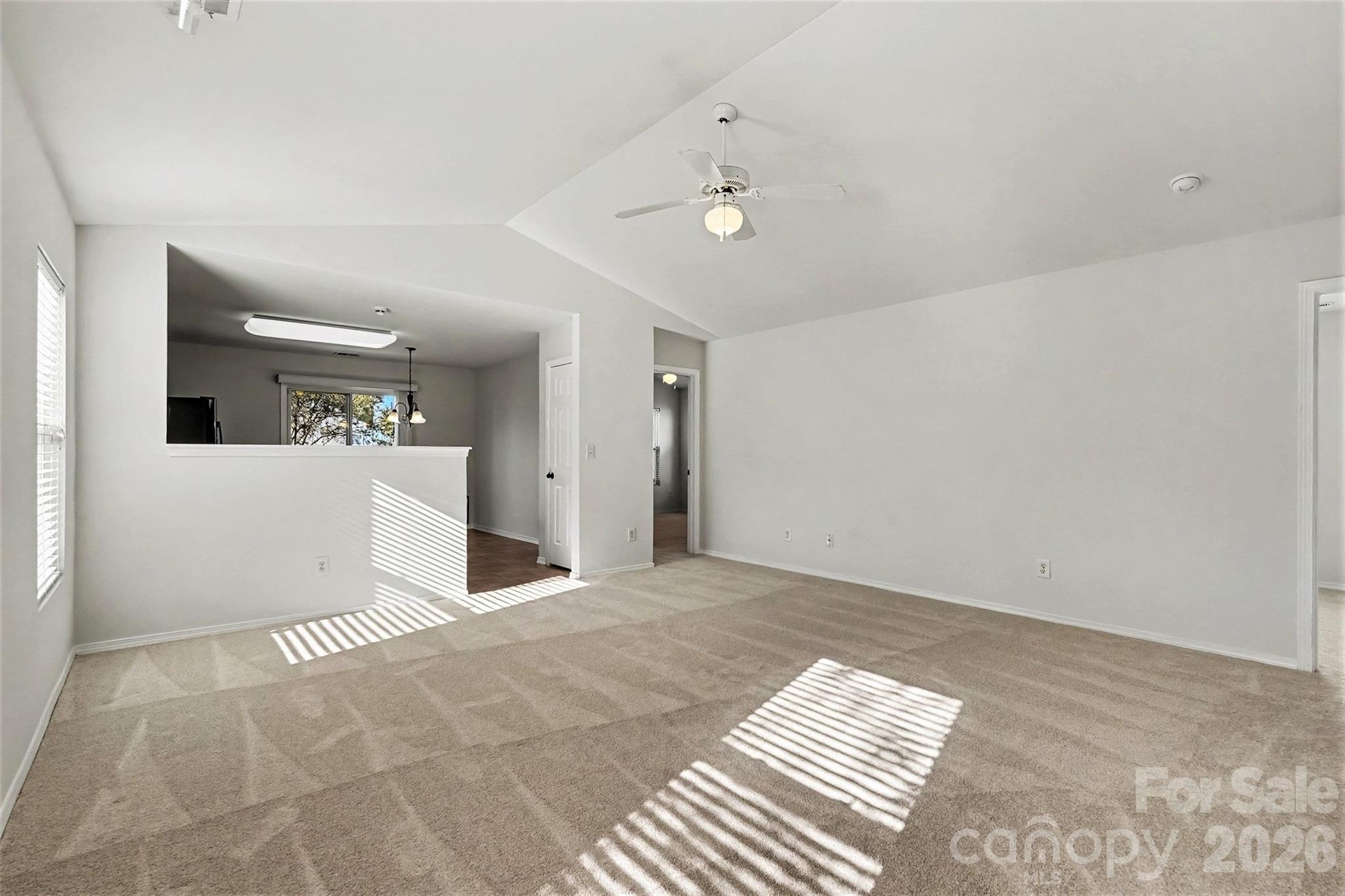 Single Family Residence at 2122 Buckleigh Drive, Charlotte, photo 11 of 32