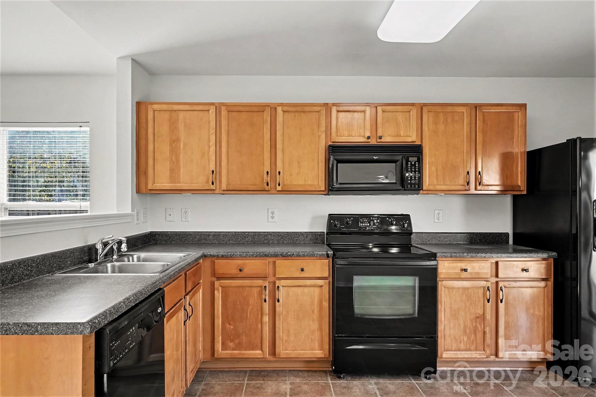 Single Family Residence at 2122 Buckleigh Drive, Charlotte, photo 14 of 32