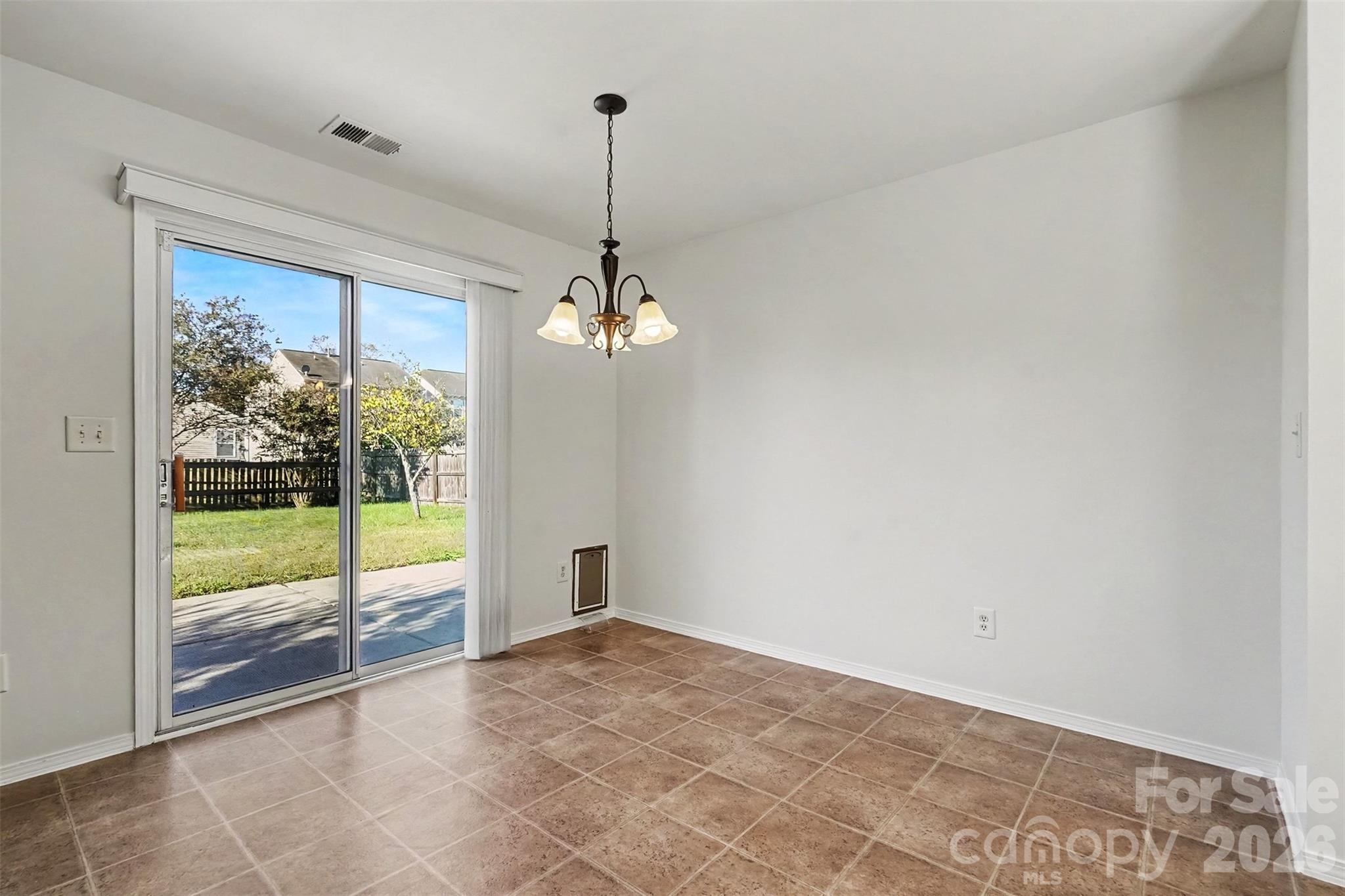 Single Family Residence at 2122 Buckleigh Drive, Charlotte, photo 19 of 32