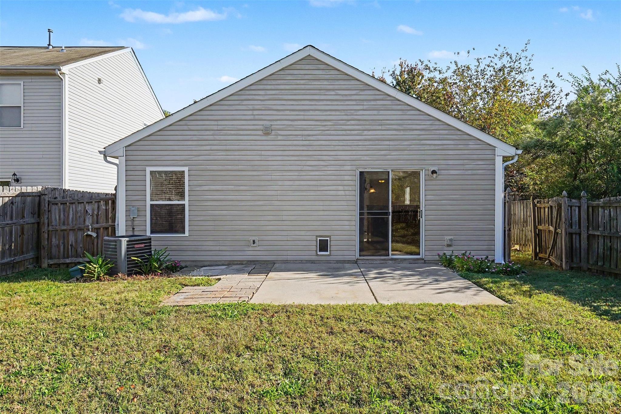 Single Family Residence at 2122 Buckleigh Drive, Charlotte, photo 32 of 32