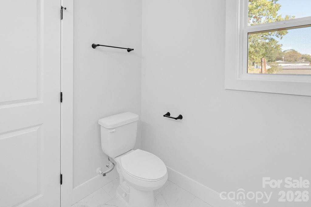 Single Family Residence at 1437 10th Avenue SW, Hickory, photo 22 of 27