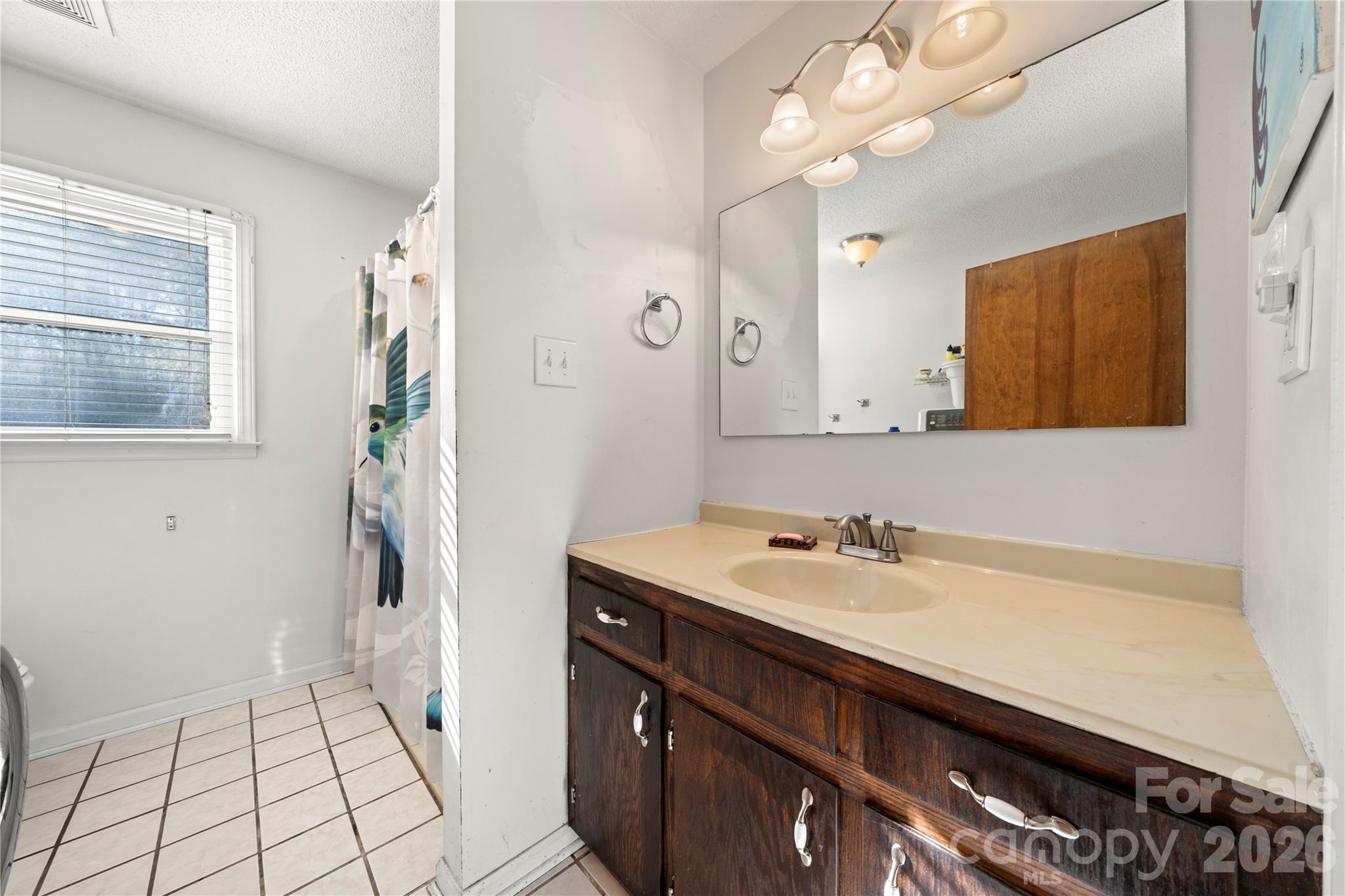Single Family Residence at 1875 Davis Circle, Clover, photo 21 of 31