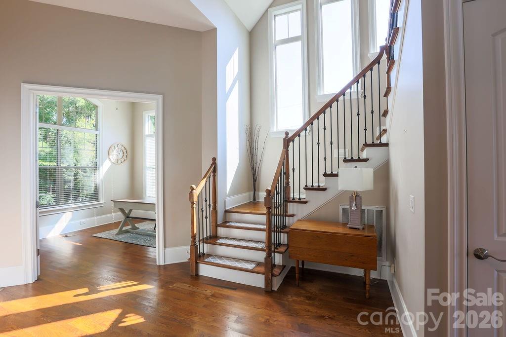 Single Family Residence at 7996 Malibu Pointe Lane, Denver, photo 5 of 42