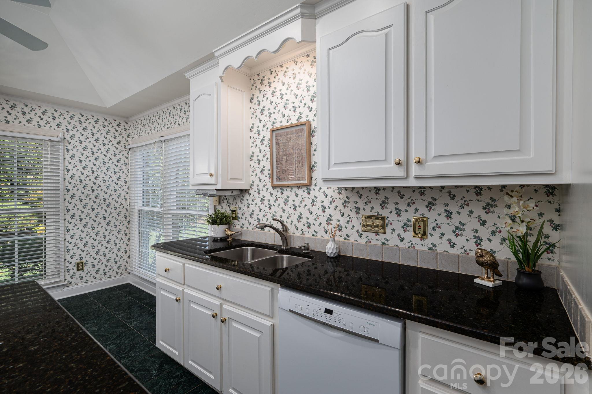 Single Family Residence at 3657 Bryantcole Way, Gastonia, photo 12 of 33