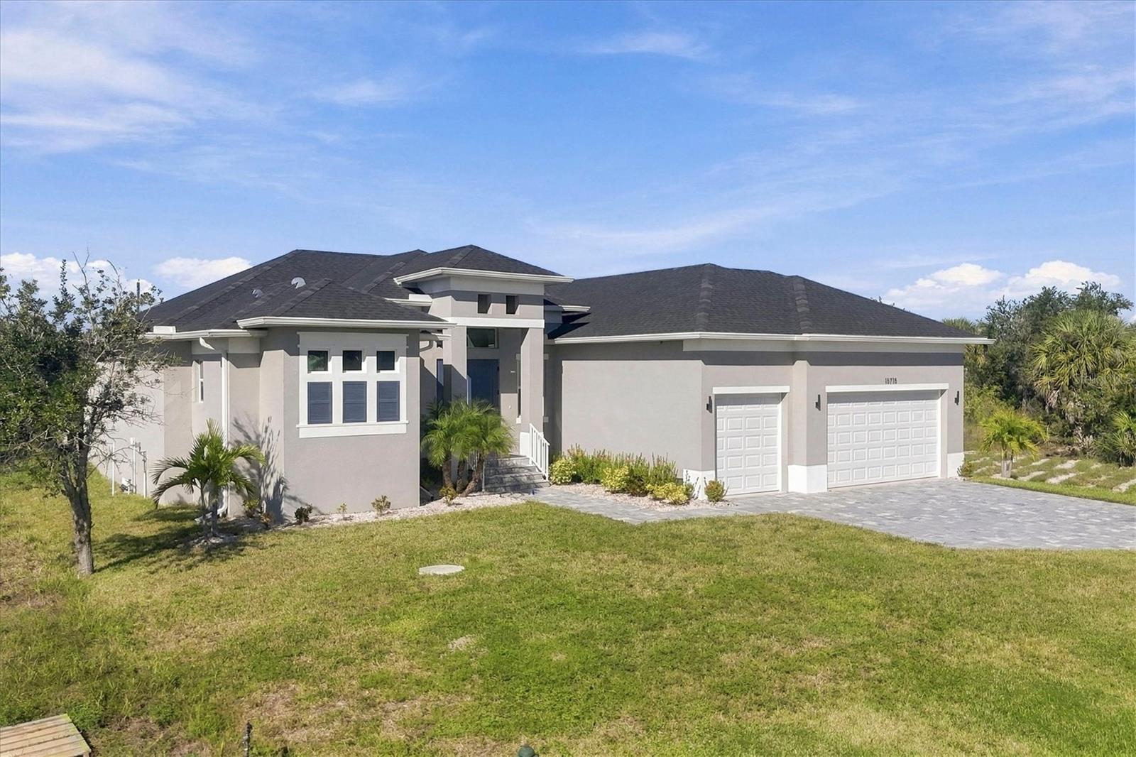 Single Family Residence at 15715 VISCOUNT CIR, PORT CHARLOTTE, photo 3 of 41