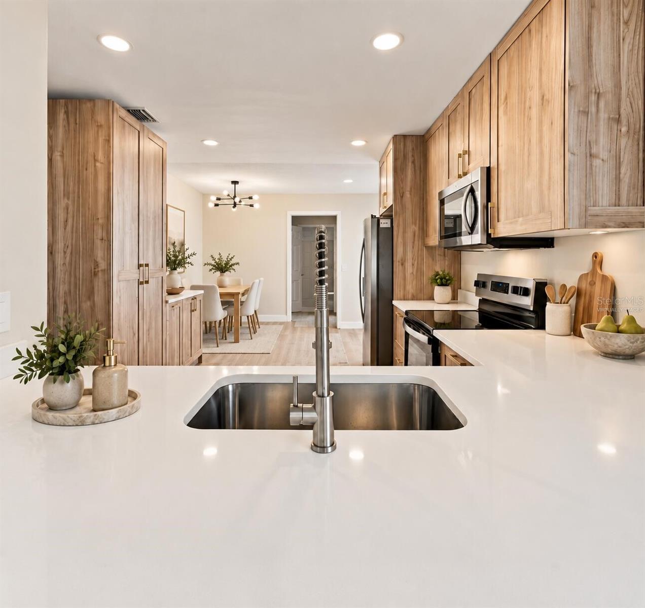 Virtually Staged - 955 WEDGEWOOD DR, WINTER SPRINGS
