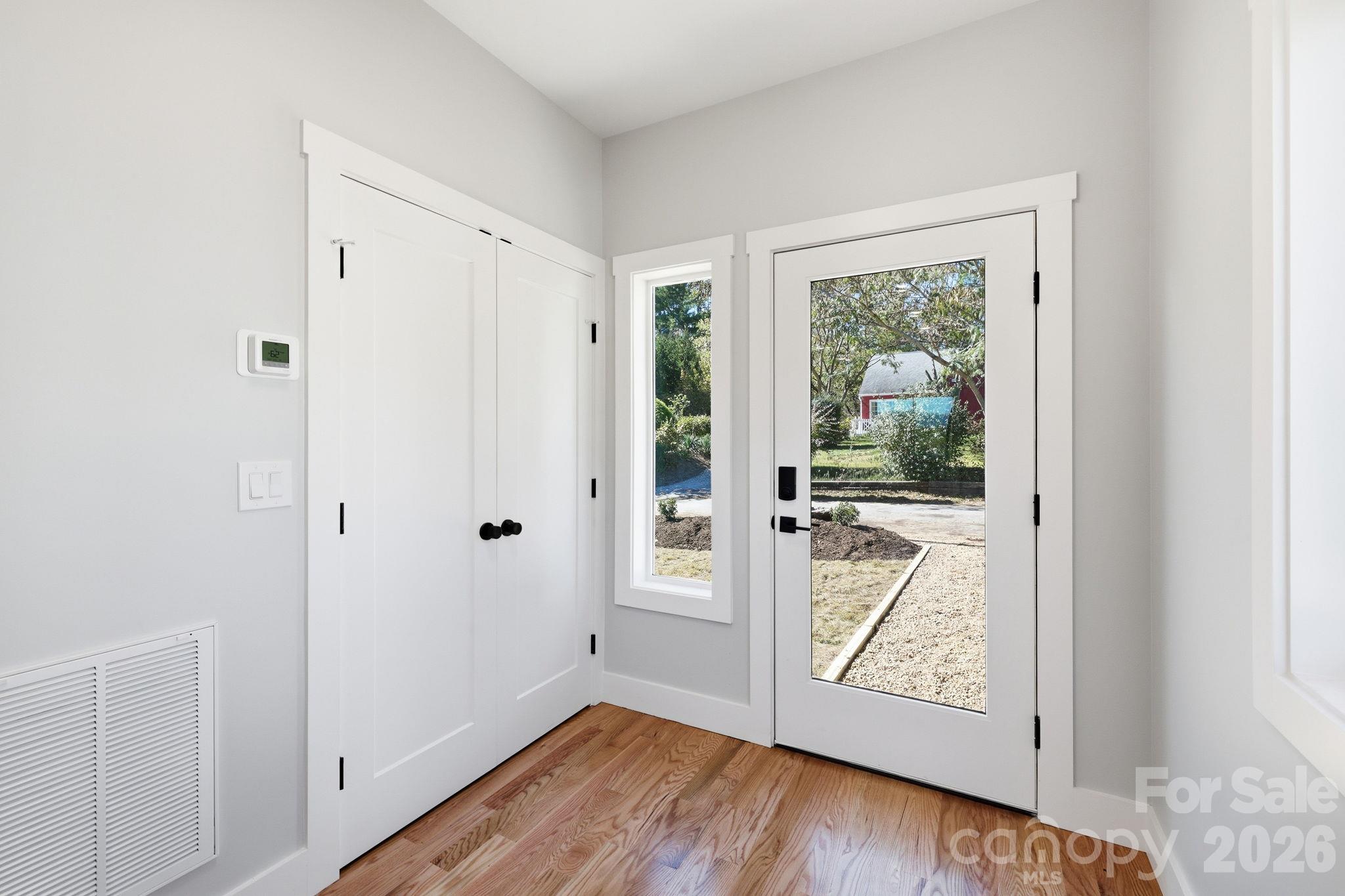 Another view of the entry - 20 Laurel Loop, Asheville