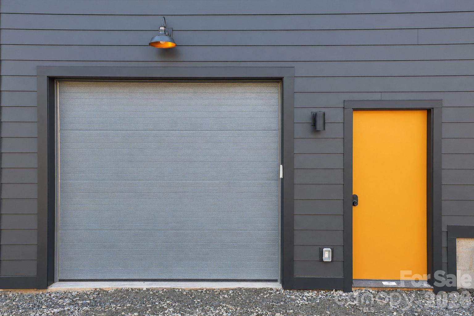 Oversized one car garage and interior and exterior access make for convenient parking - 20 Laurel Loop, Asheville