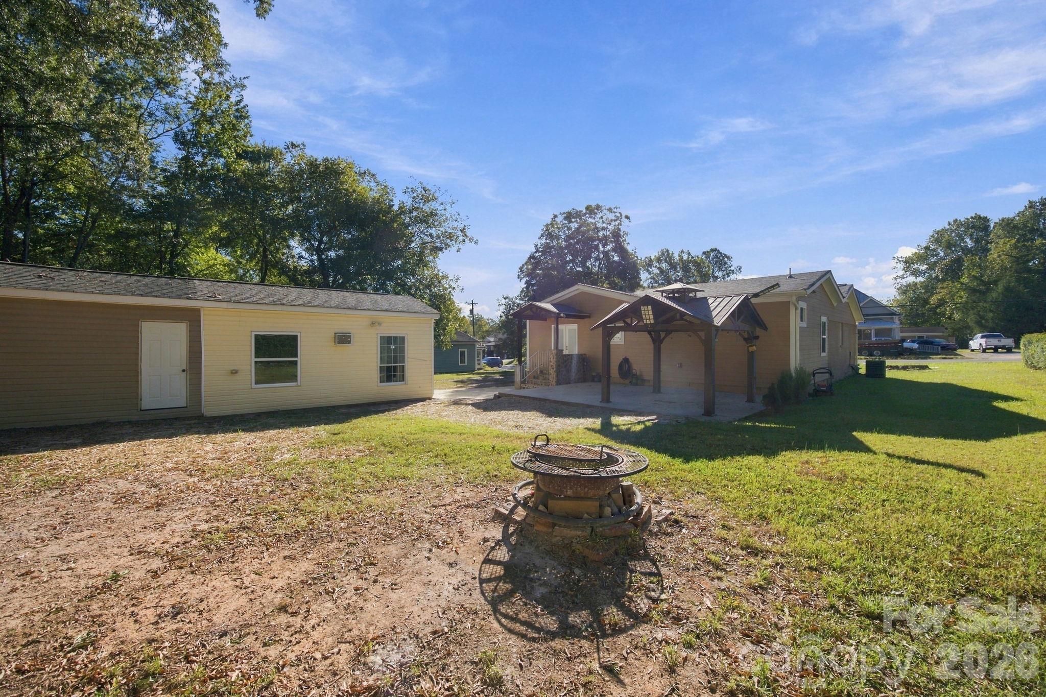 Single Family Residence at 200 Walnut Street, Monroe, photo 19 of 26