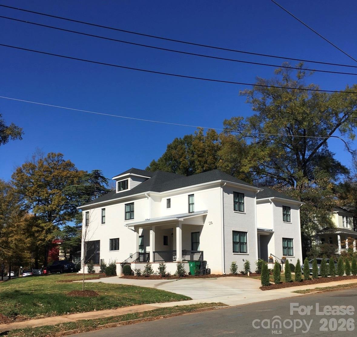 Townhouse at 405 Louise Avenue, Charlotte, photo 2 of 21