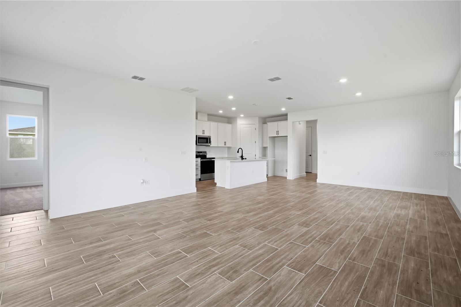 Single Family Residence at 9005 PLAYERS, WEEKI WACHEE, photo 17 of 36