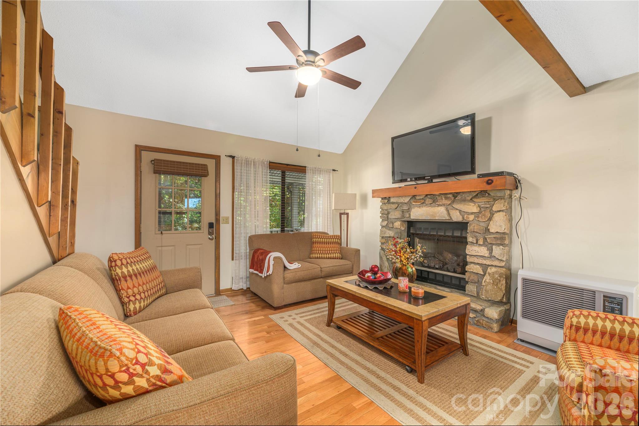 Single Family Residence at 11 Grant Place, Clyde, photo 12 of 47