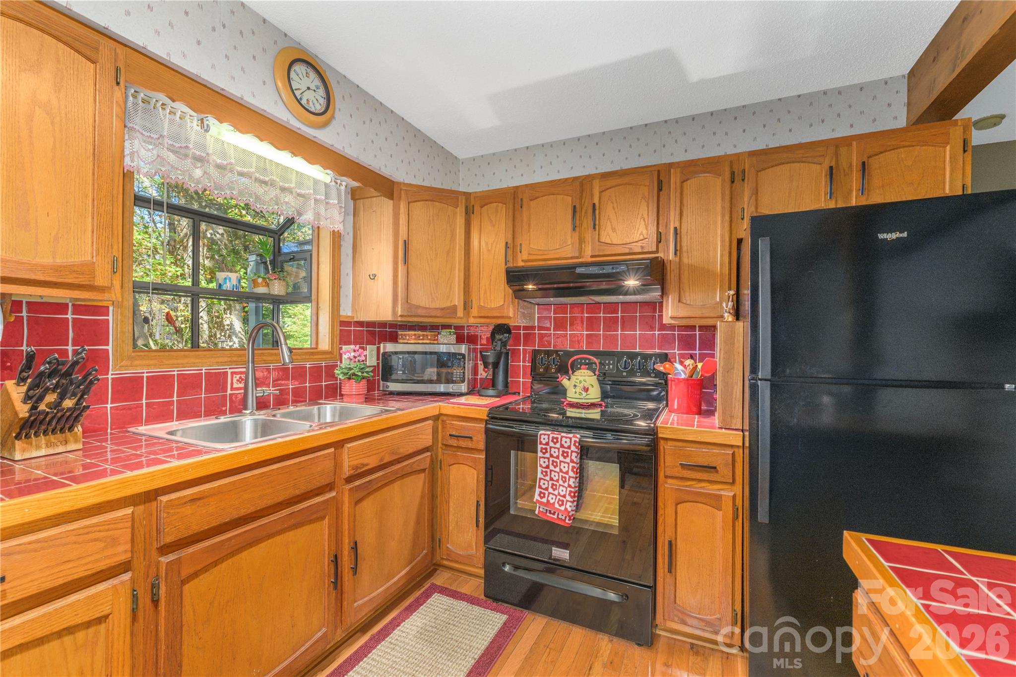 Single Family Residence at 11 Grant Place, Clyde, photo 20 of 47