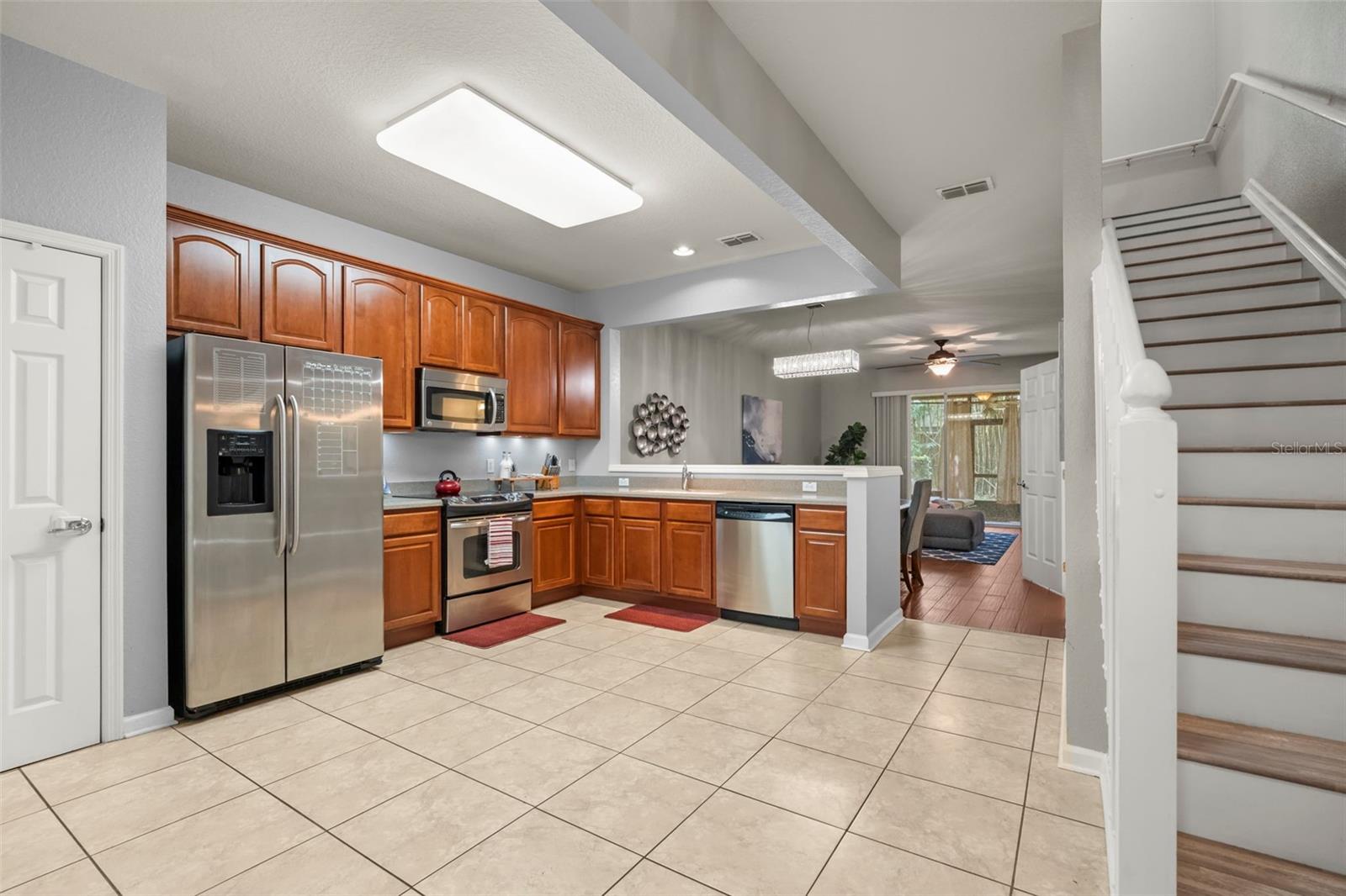 Single Family Residence at 1119 LEVENSOR CT, SANFORD, photo 9 of 33