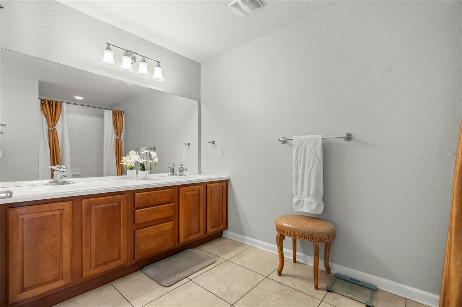 Upstairs Primary Bathroom - 1119 LEVENSOR CT, SANFORD