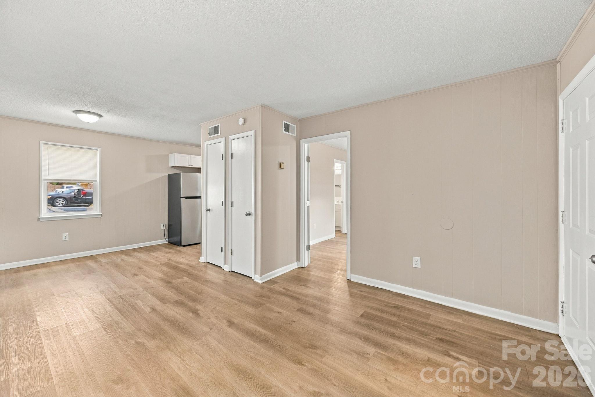 Apartment at 1731 W Avalon Circle, Charleston, photo 8 of 22