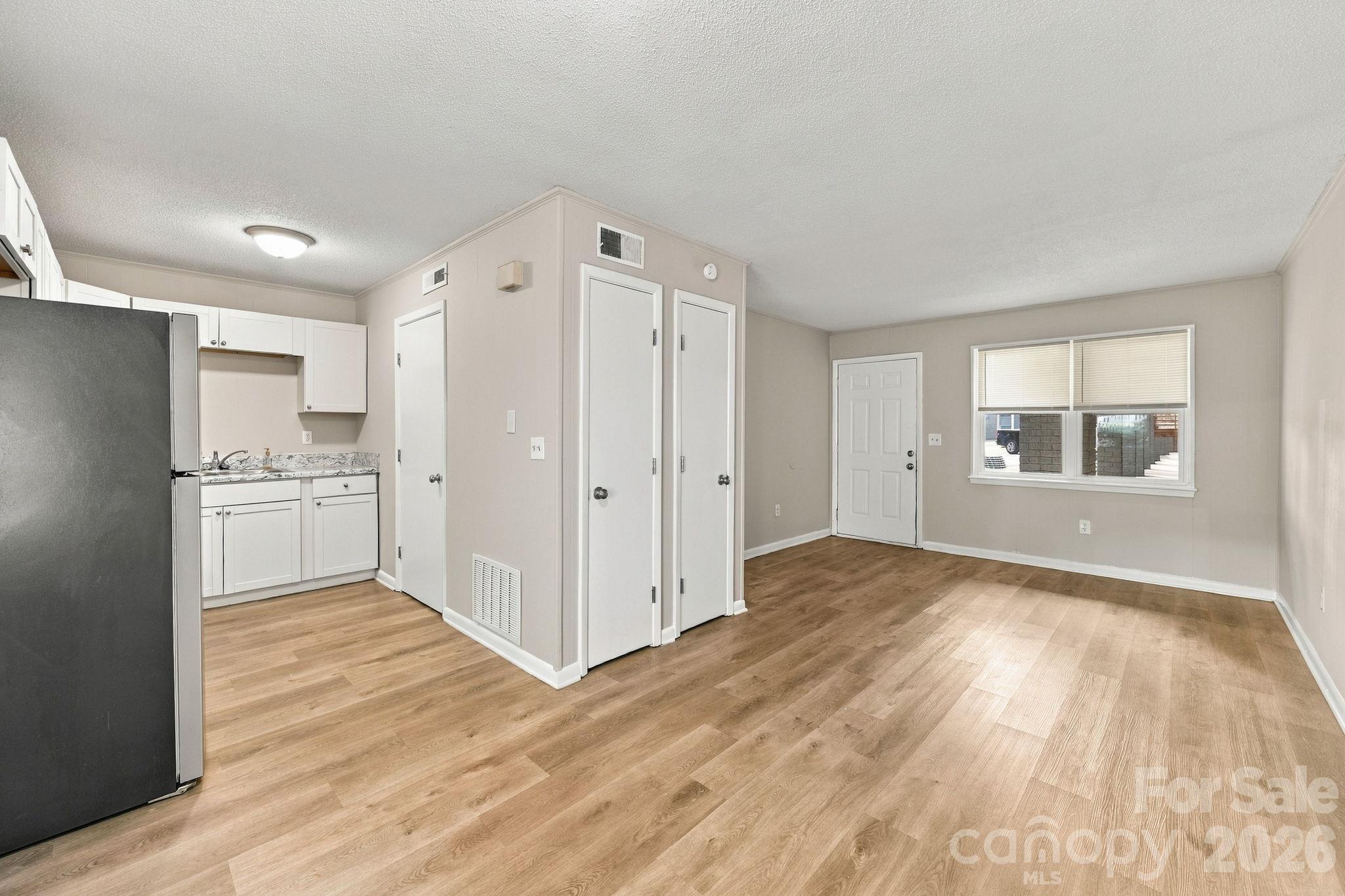 Apartment at 1731 W Avalon Circle, Charleston, photo 9 of 22