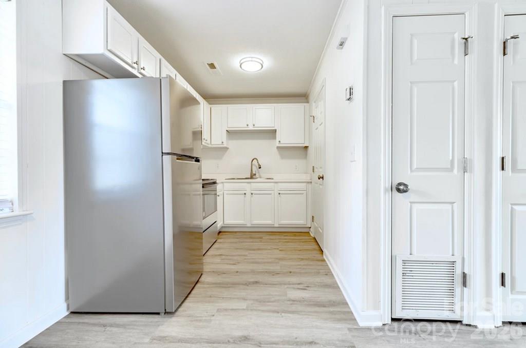 Apartment at 1731 W Avalon Circle, Charleston, photo 16 of 22