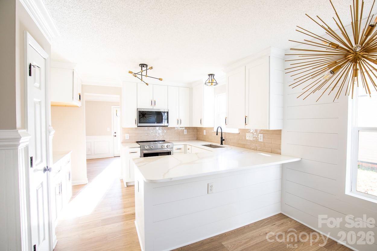 Kitchen - 1036 Valley Forge Road, Clover