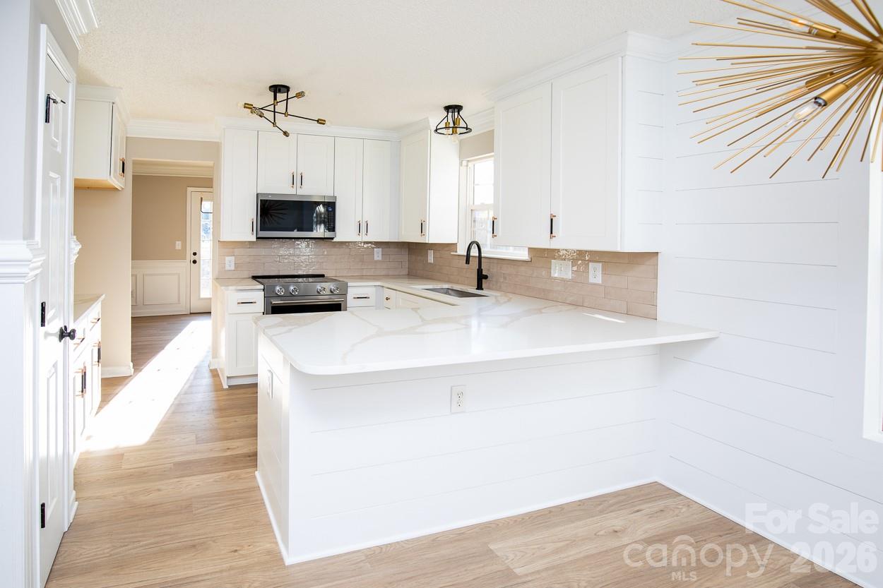 Kitchen - 1036 Valley Forge Road, Clover