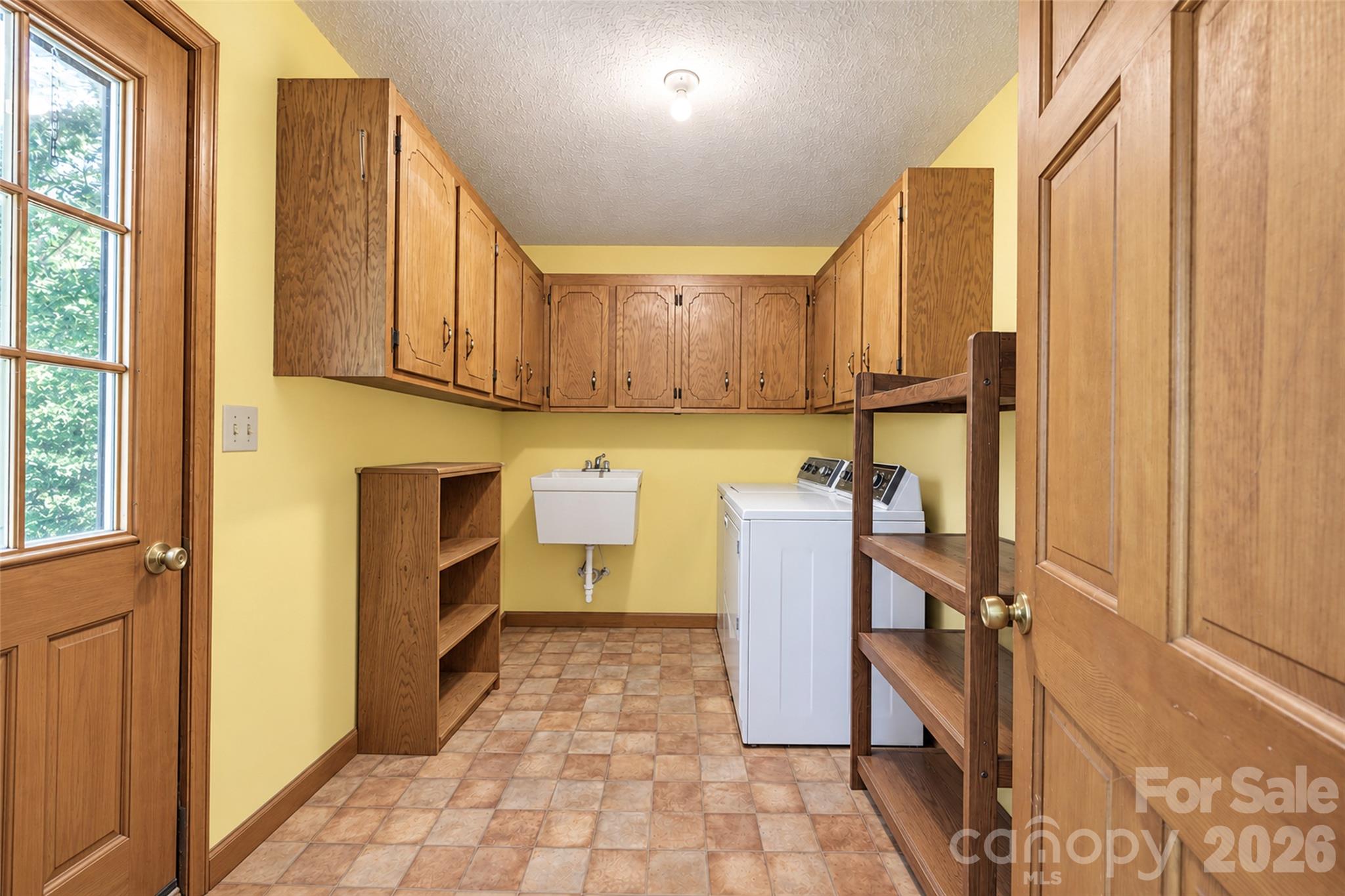 Single Family Residence at 206 Bleynat Street, Valdese, photo 16 of 25