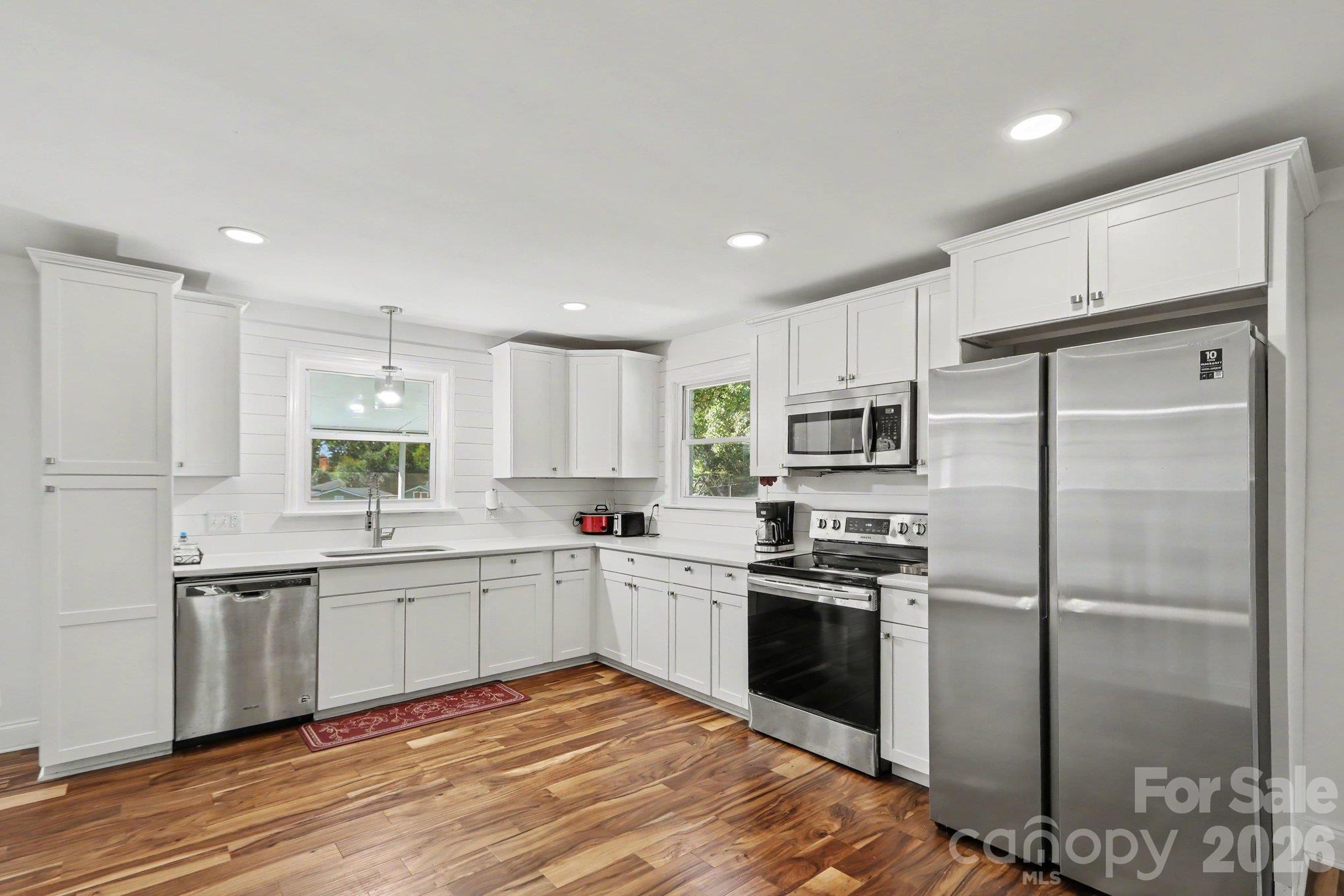 Single Family Residence at 41 Fleetwood Drive SW, Concord, photo 5 of 23