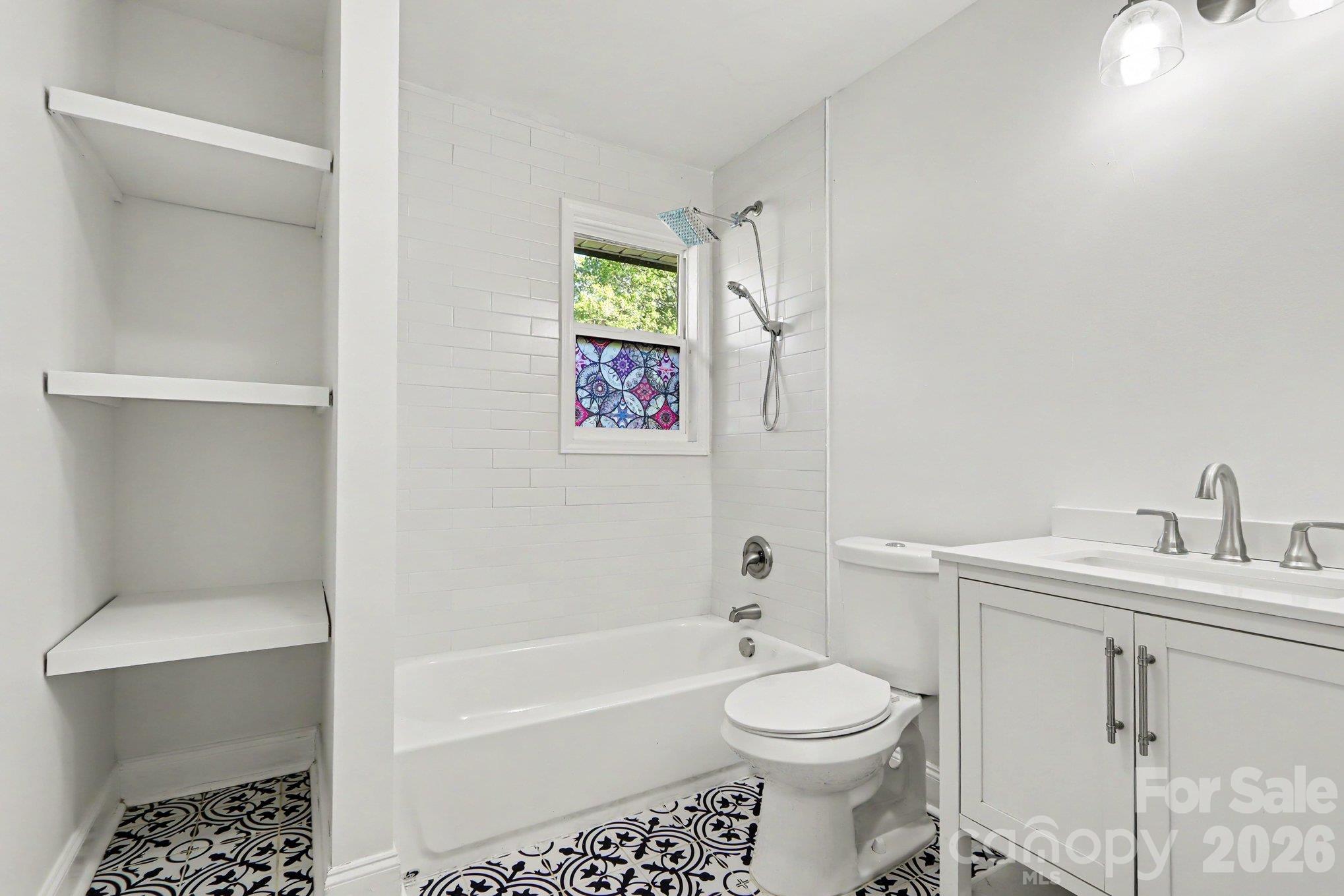 Single Family Residence at 41 Fleetwood Drive SW, Concord, photo 12 of 23