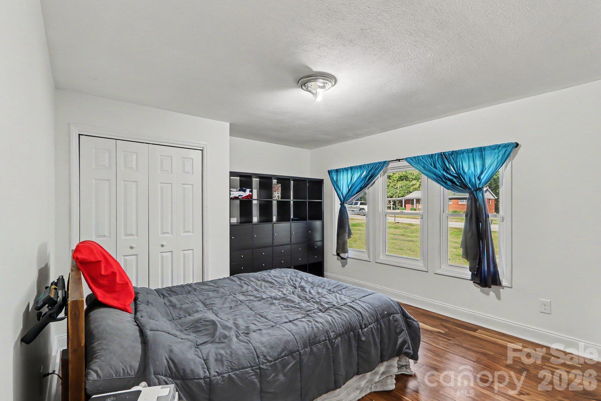 Single Family Residence at 41 Fleetwood Drive SW, Concord, photo 14 of 23