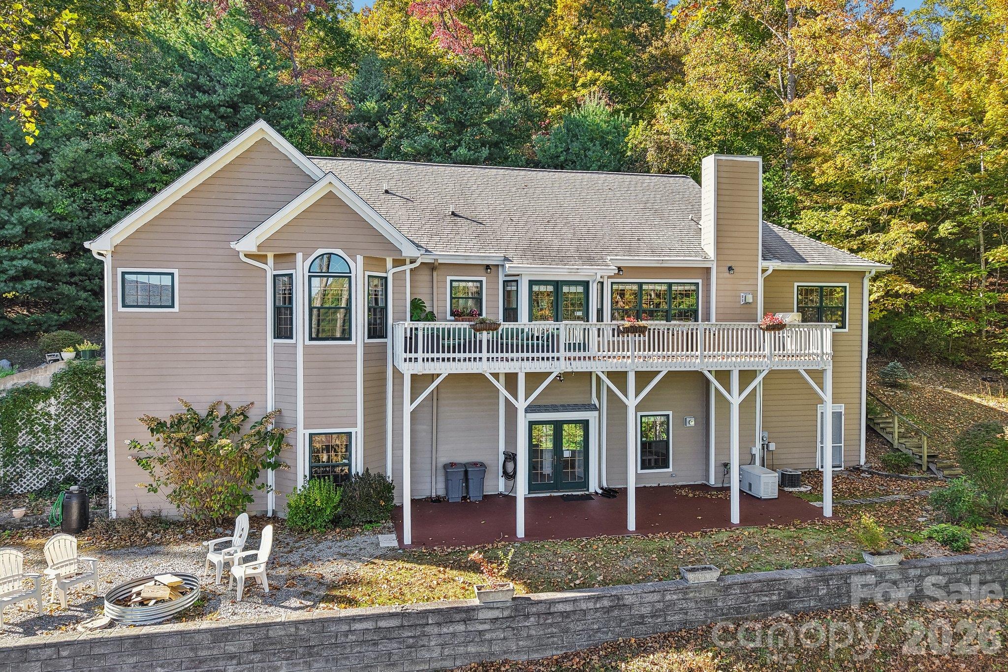 Back of home, surrounded by nature. - 16 Hobe Crest, Hendersonville