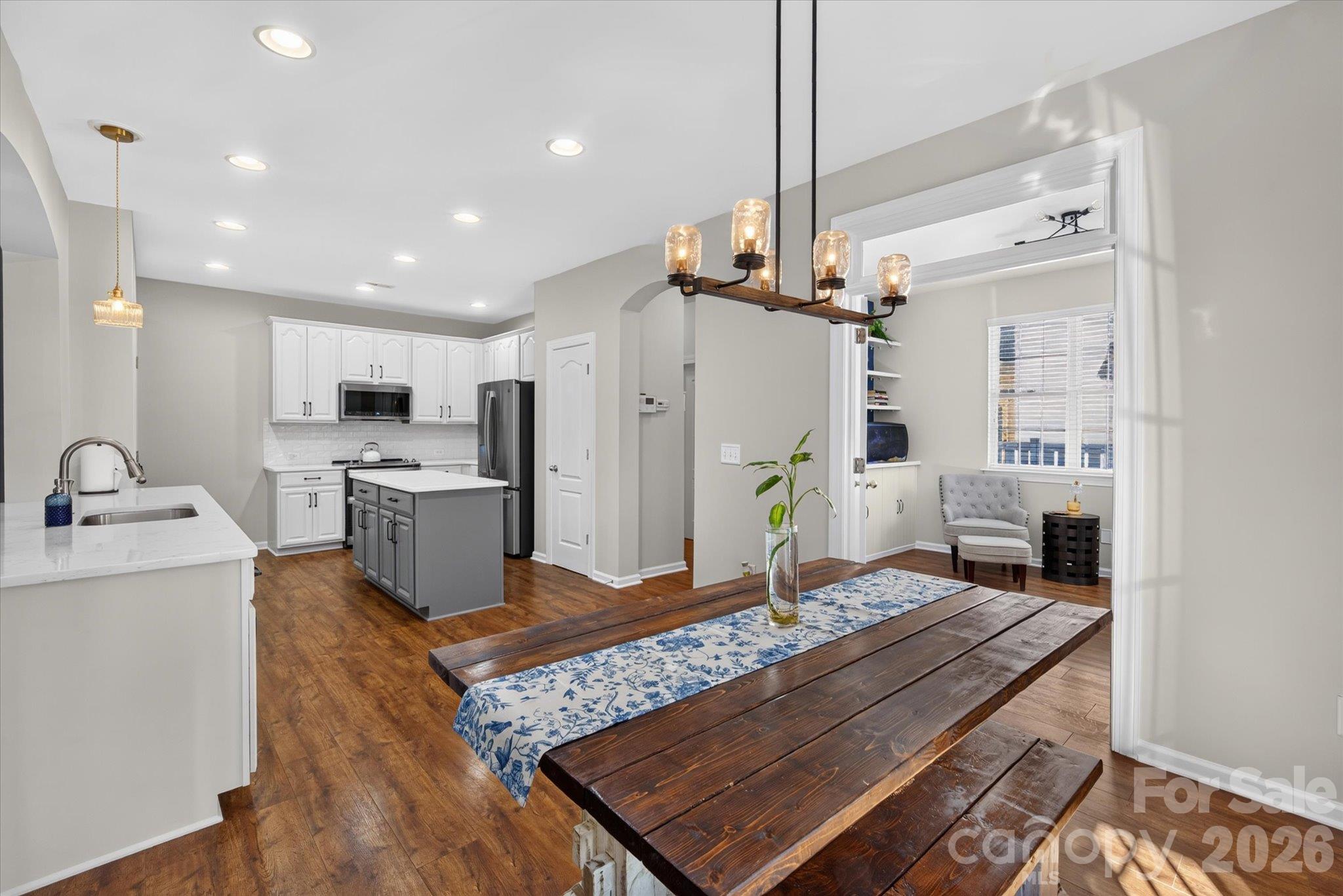 Single Family Residence at 6107 Cactus Valley Road, Charlotte, photo 13 of 43