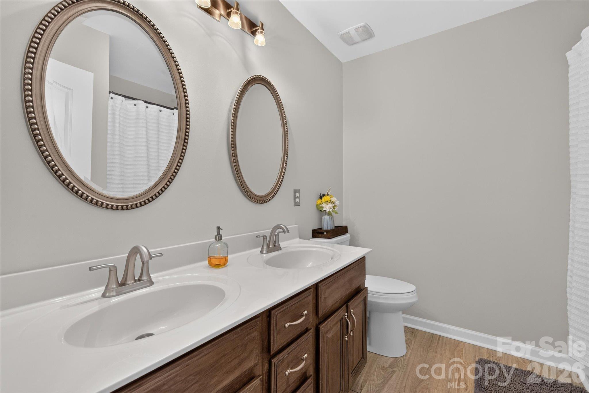Hallway bath - 6107 Cactus Valley Road, Charlotte