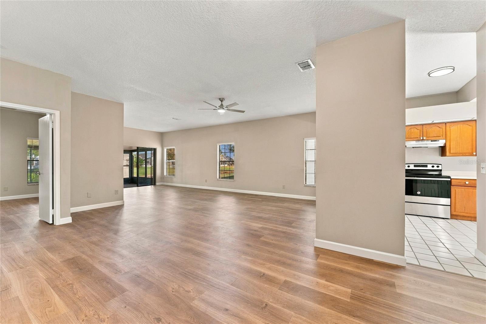 Single Family Residence at 5765 PARKVIEW POINT DR, ORLANDO, photo 12 of 47