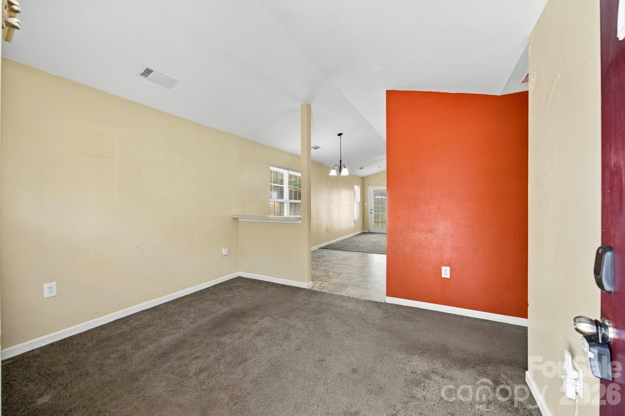 Single Family Residence at 4706 Bomar Drive, Charlotte, photo 4 of 27