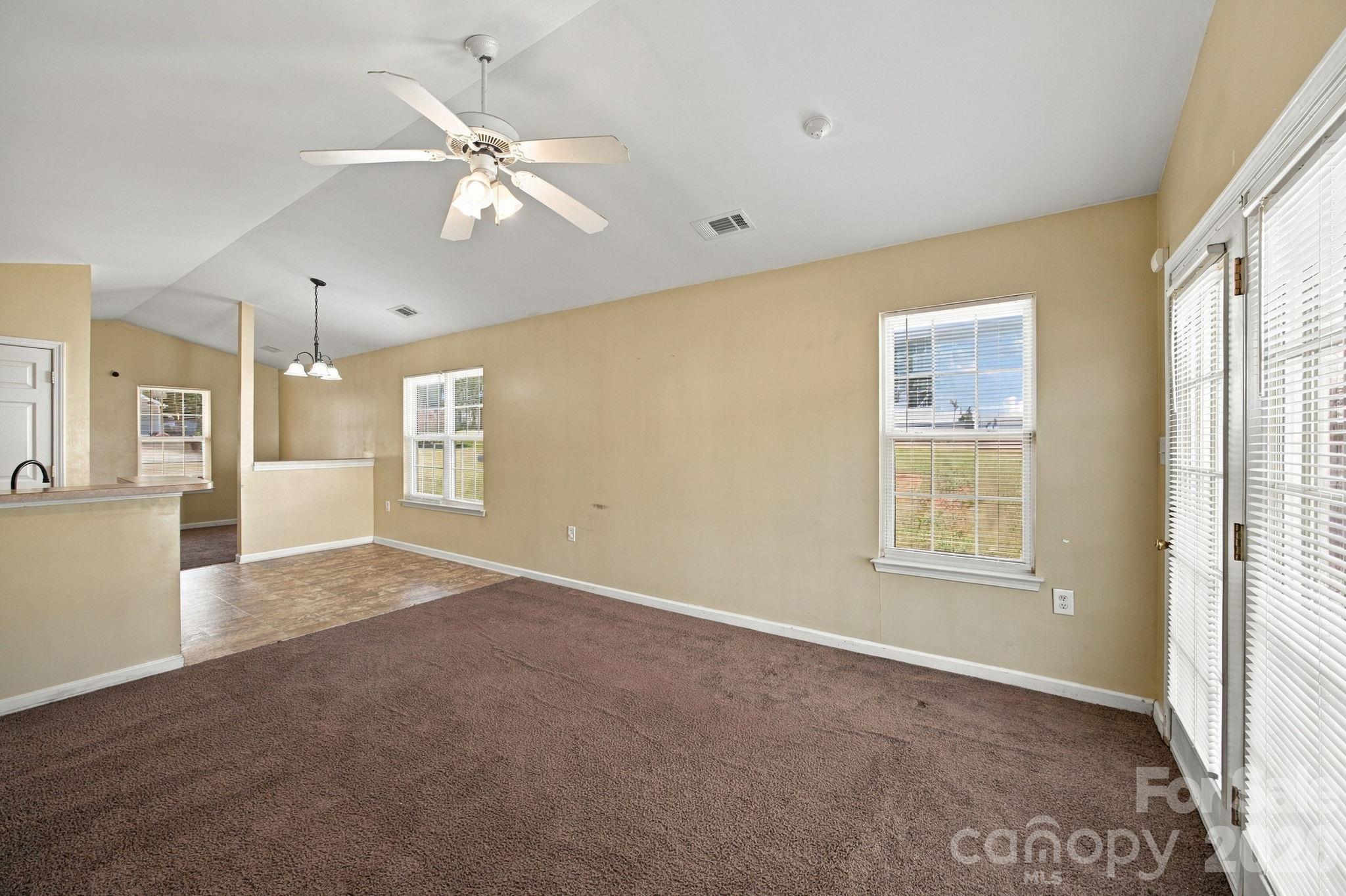 Single Family Residence at 4706 Bomar Drive, Charlotte, photo 13 of 27