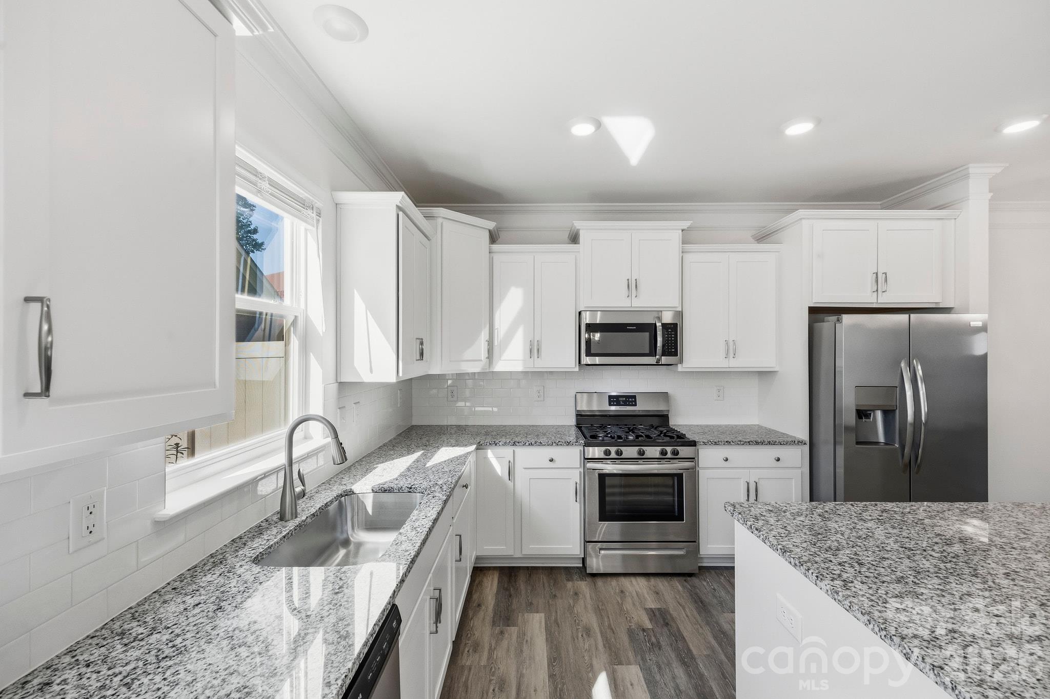 Townhouse at 1008 Township Parkway, Belmont, photo 7 of 24