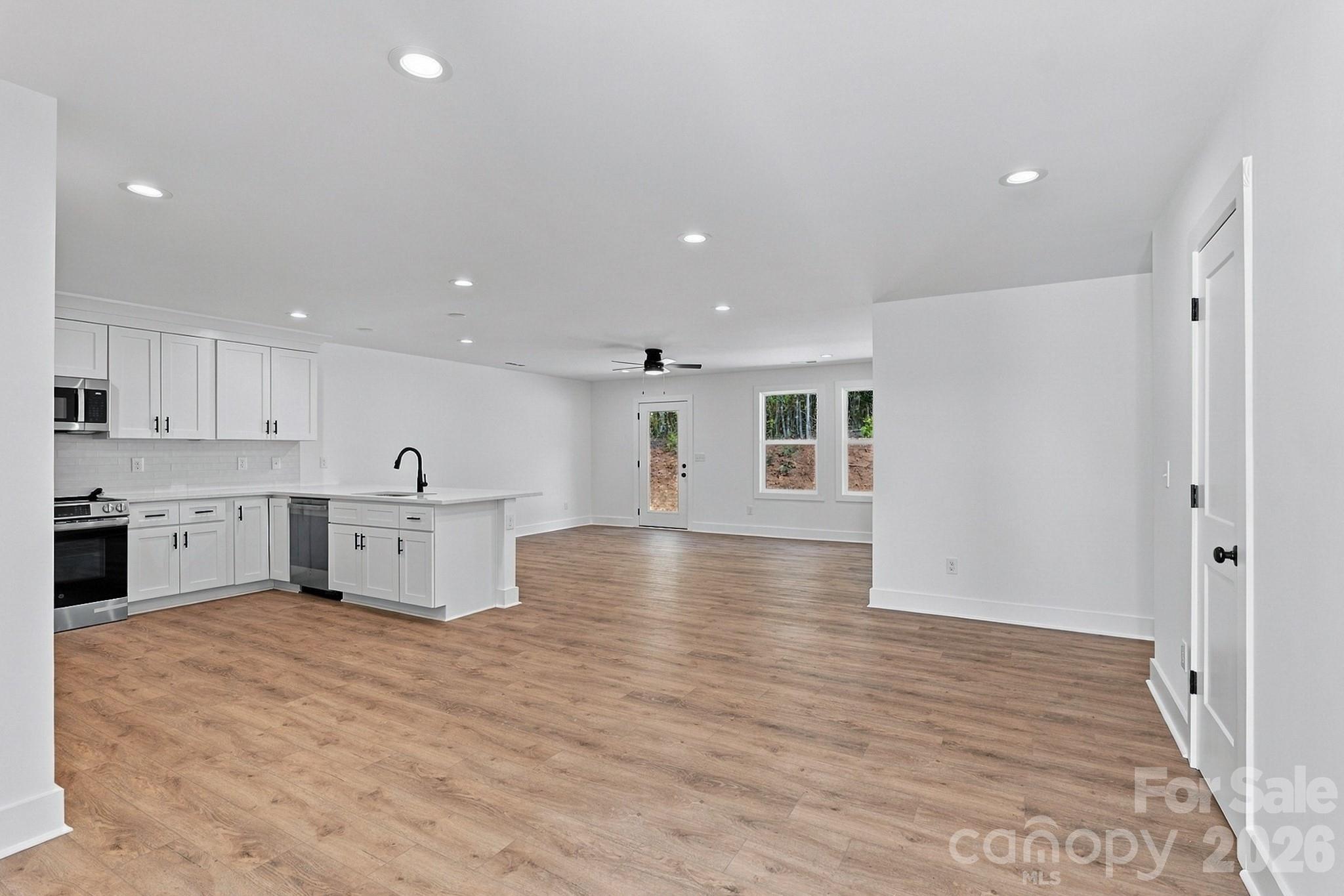Single Family Residence at 140 Four Andrews Drive, Harmony, photo 7 of 26